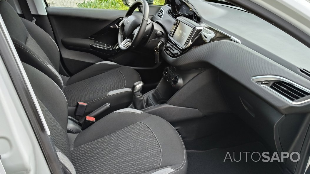 Peugeot 208 1.6 Blue HDI Style