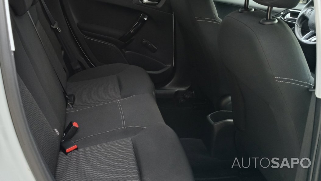 Peugeot 208 1.6 Blue HDI Style