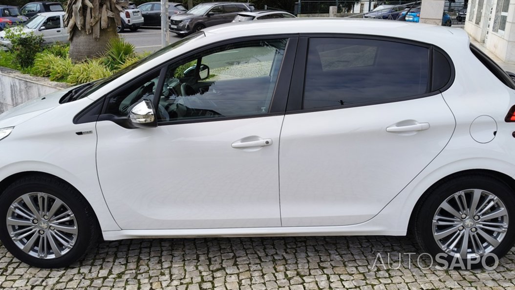 Peugeot 208 1.6 Blue HDI Style