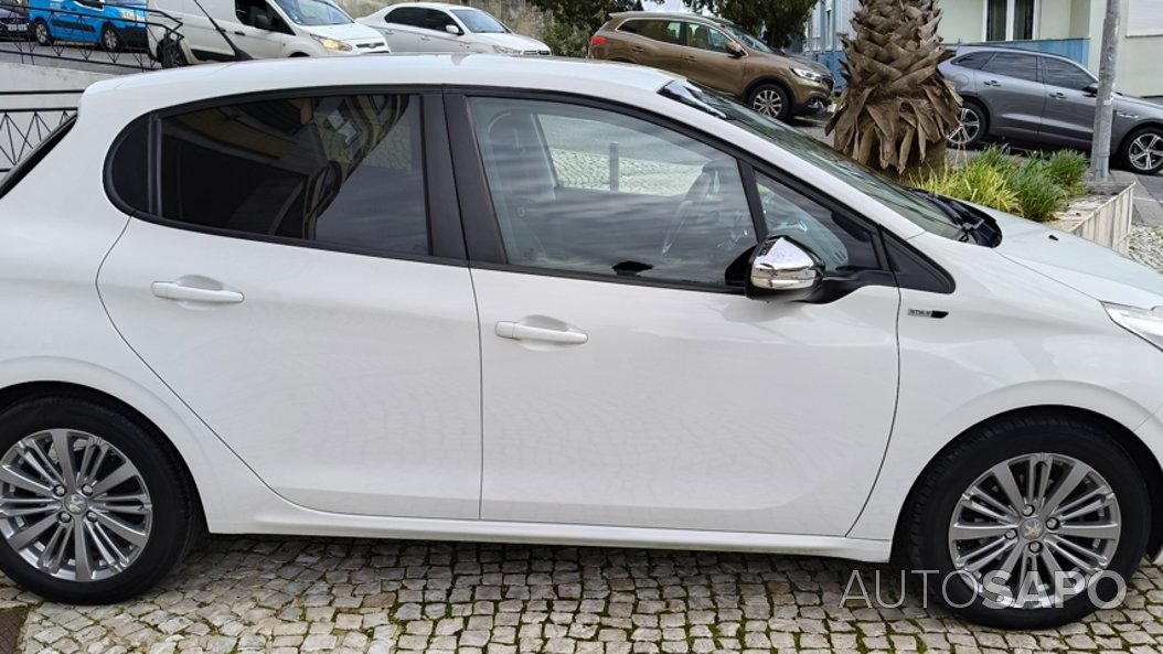 Peugeot 208 1.6 Blue HDI Style