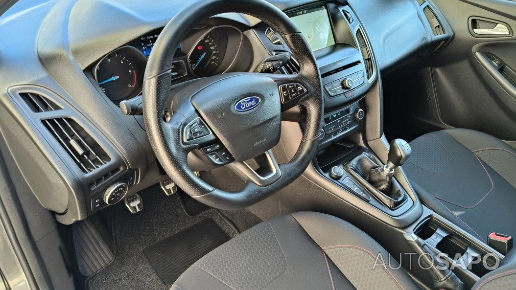 Ford Focus 1.5 TDCi EcoBlue ST-Line