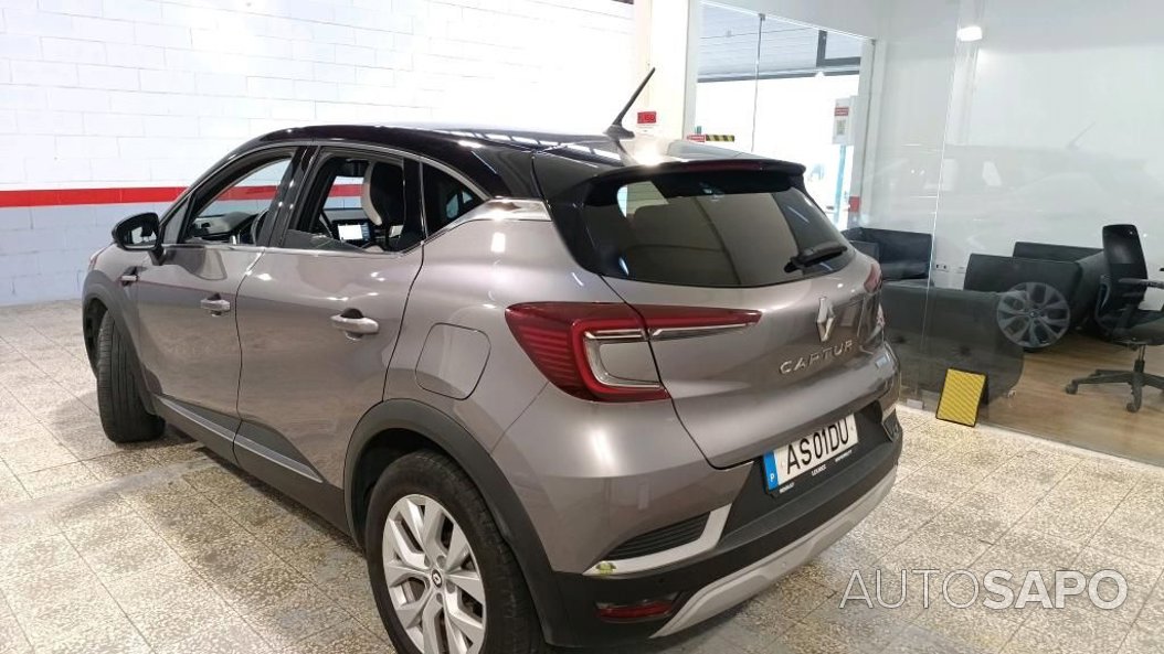 Renault Captur — photo 2