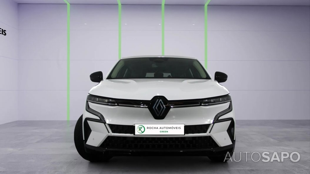 Renault Megane E-Tech — photo 2