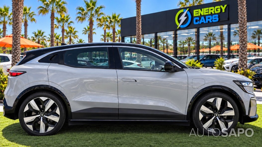 Renault Megane E-Tech — photo 3